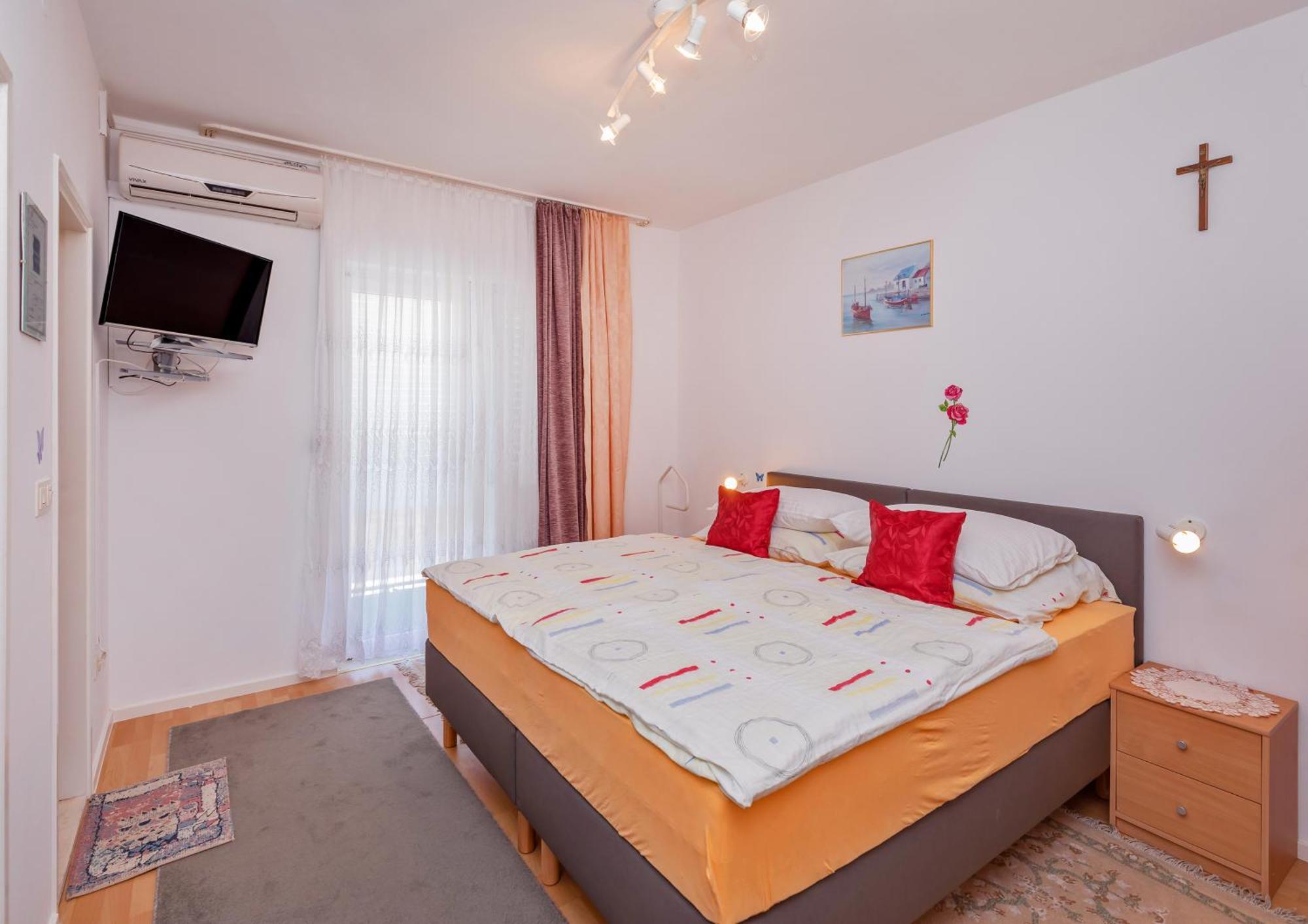 Apartments Galic Mlini Buitenkant foto